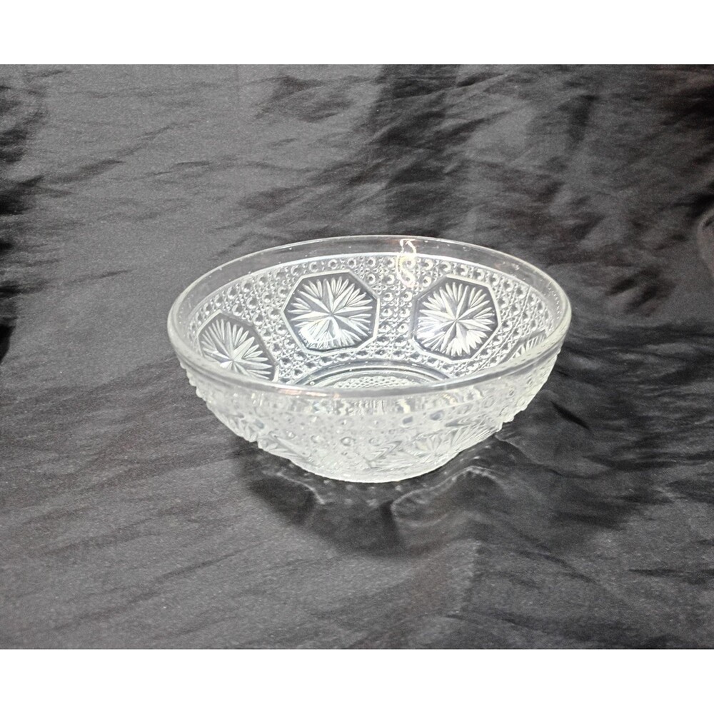 Antique Imperial Glass Amelia Star Medallion Pattern Bowl
